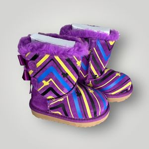 UGG T Bailey Bow II Galactic Print T Boots / 1133130T Kids Girls Size 6 NWT